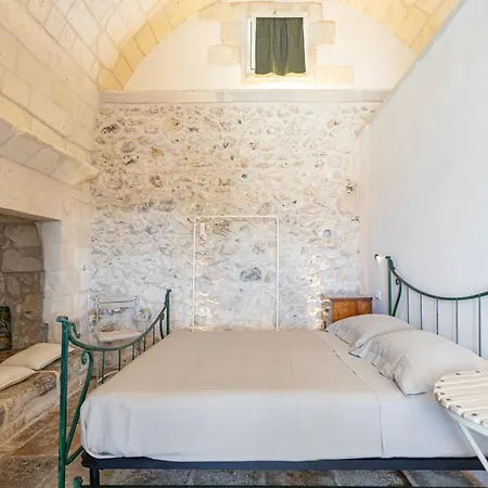 Bed and Breakfast Masseria Torre Sant'andrea 3*