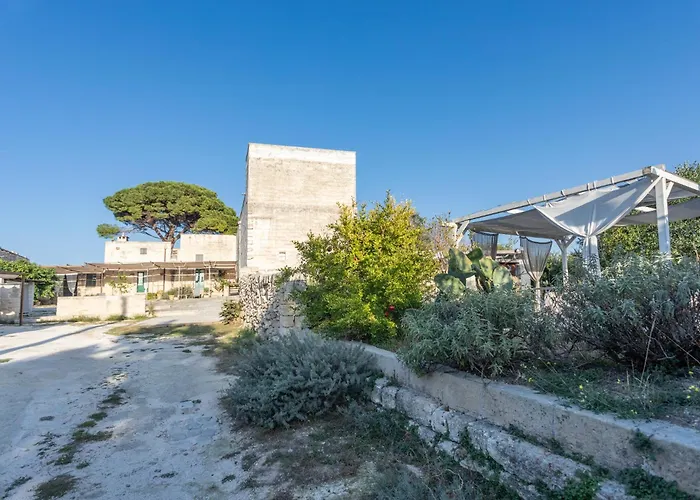 Bed & Breakfast Masseria Torre Sant'andrea 3*