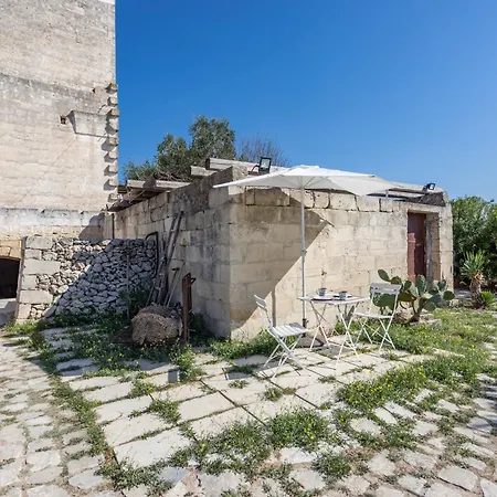Masseria Torre Sant'andrea فندق مبيت وإفطار ميليندونيو