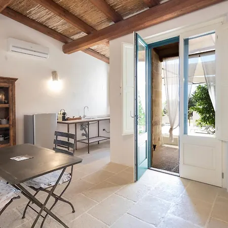 فندق مبيت وإفطار Masseria Torre Sant'andrea