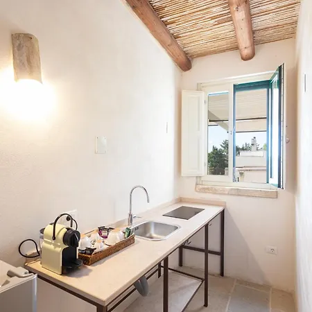 Masseria Torre Sant'andrea فندق مبيت وإفطار ميليندونيو