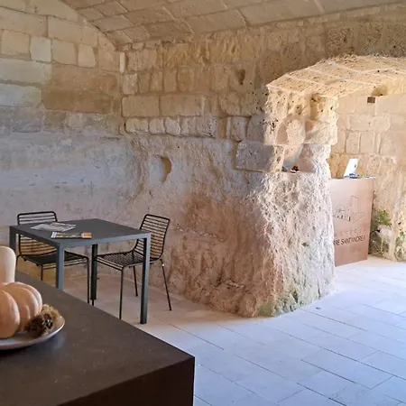 Masseria Torre Sant'andrea 3* メレンドゥーニョ