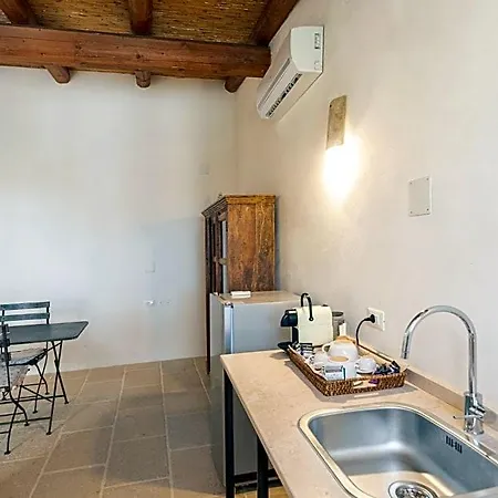 فندق مبيت وإفطار Masseria Torre Sant'andrea